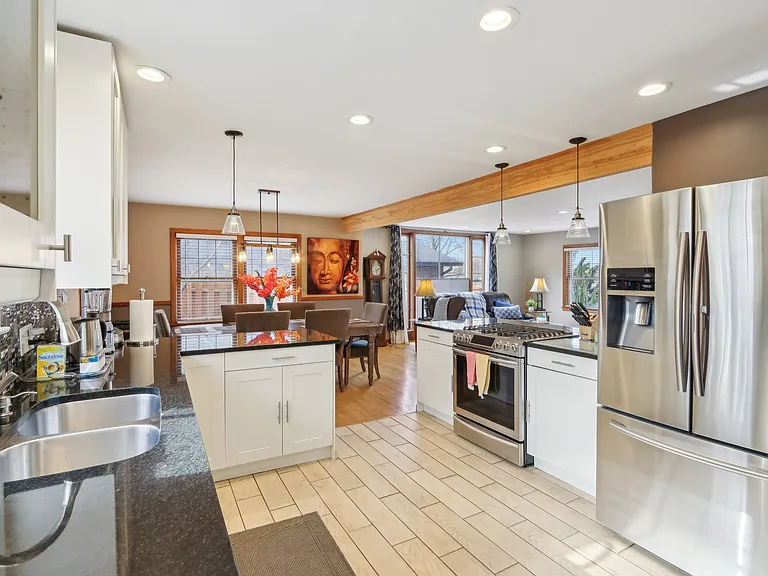 4111 E Pleasant Run Parkway South Dr — Photo 10