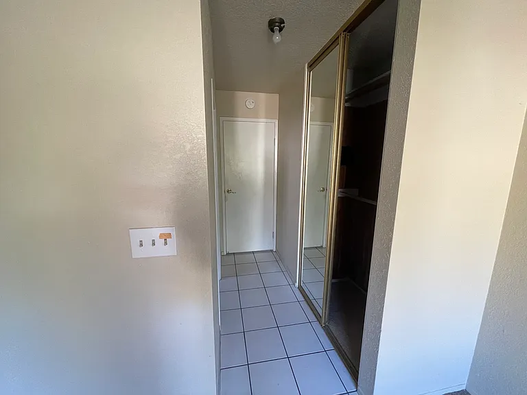 751 Lori Ln — Photo 3