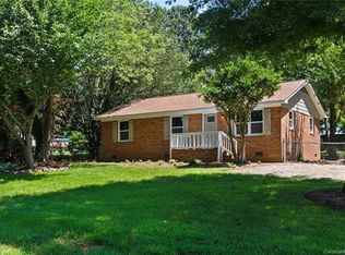 200 Rexford Dr, Matthews, NC 28104