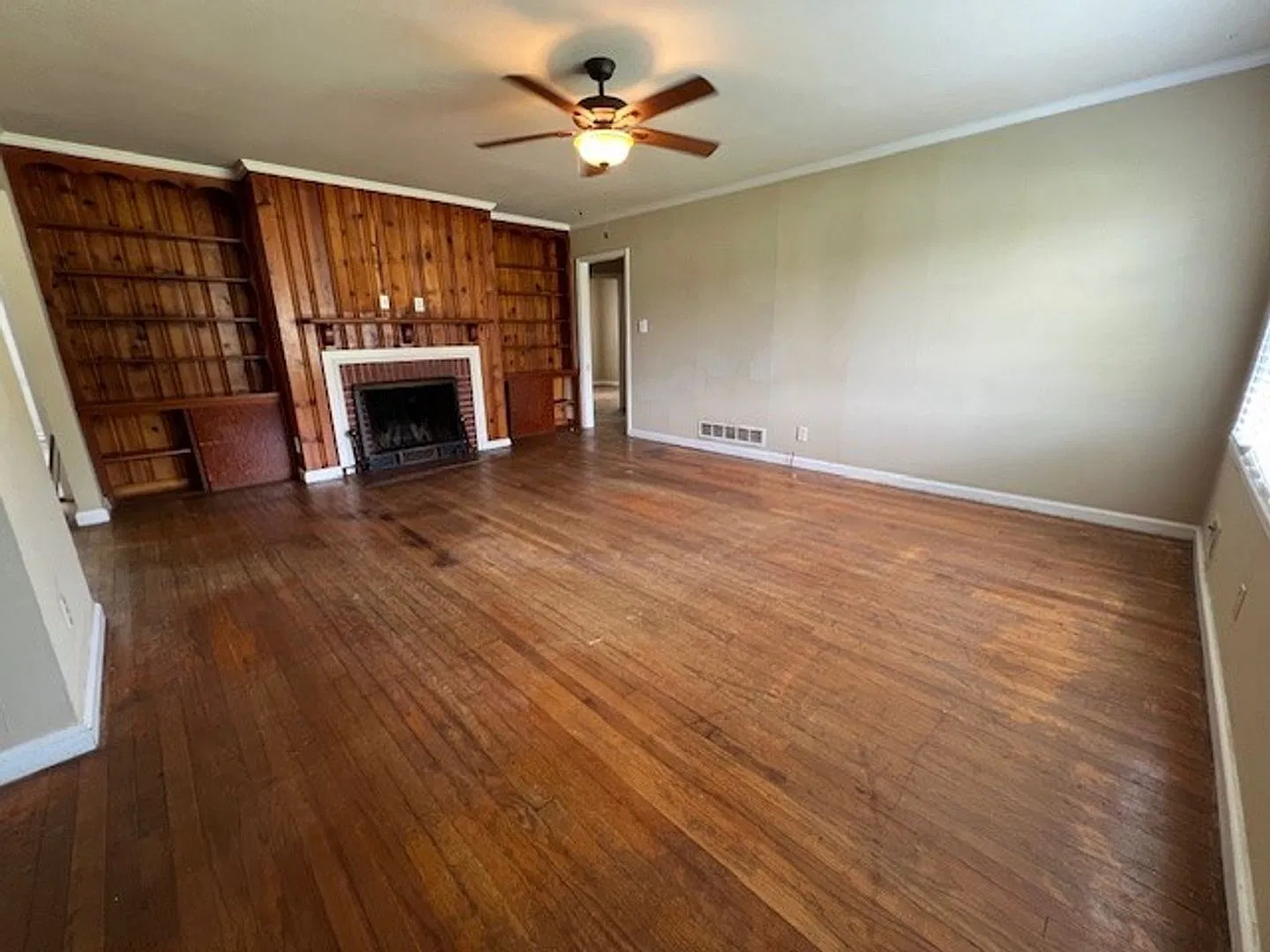 3 Bedroom, 1 Bath Home — Photo 3