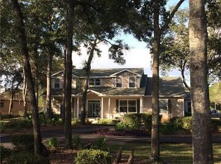 2710 Spring Green Dr, Lutz, FL 33559