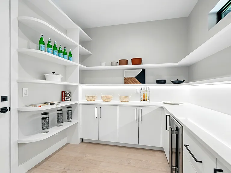 2860 Table Mesa Dr — Photo 10