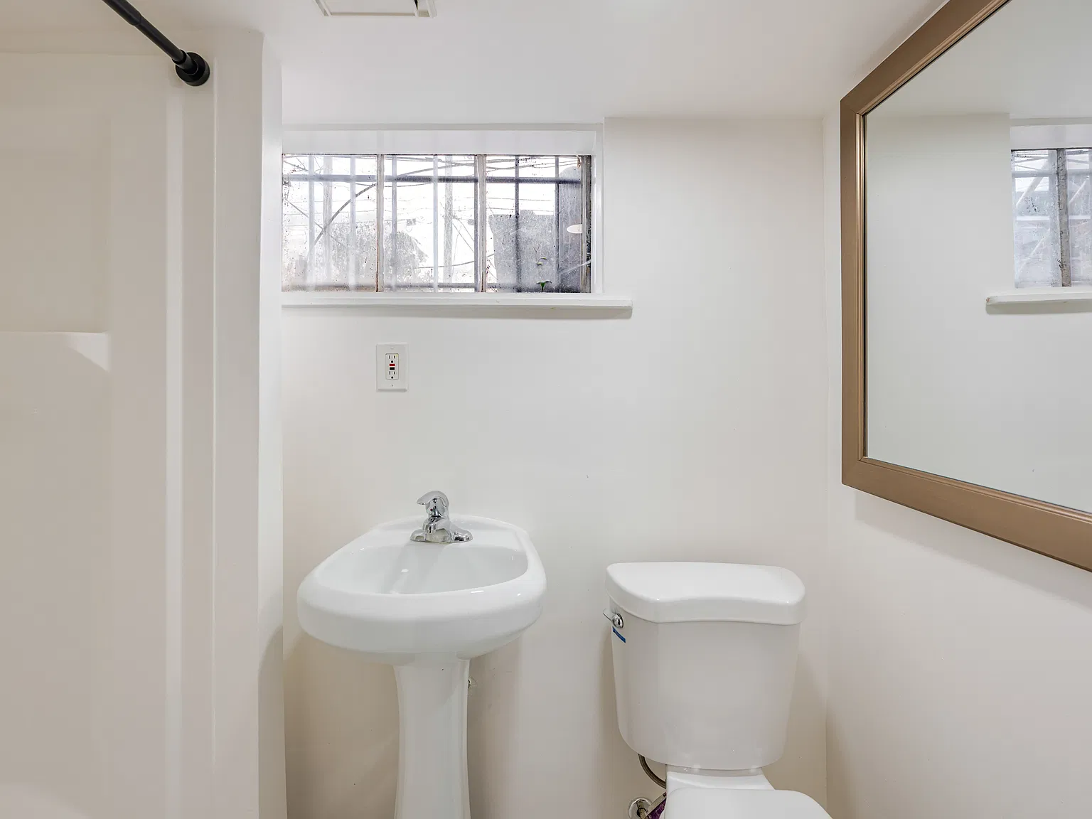2 bed, 832 sqft, $2,195 — Photo 4