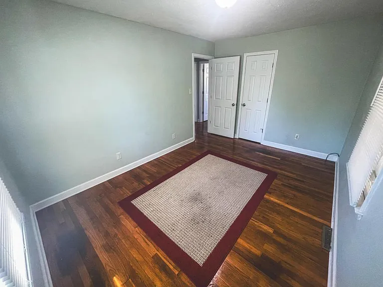 700 W Cedar St — Photo 14