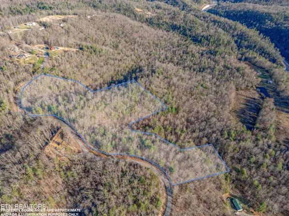 Balfour Dr, Harriman, TN 37748