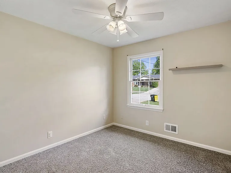 12506 Live Oak Dr — Photo 24