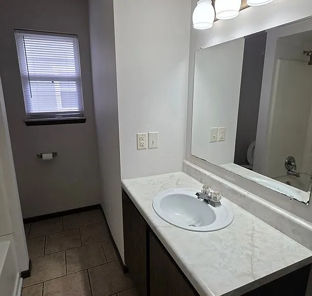 624 W Lois St — Photo 14