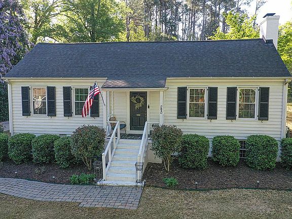 2nd image of 604 Brooklane Dr
