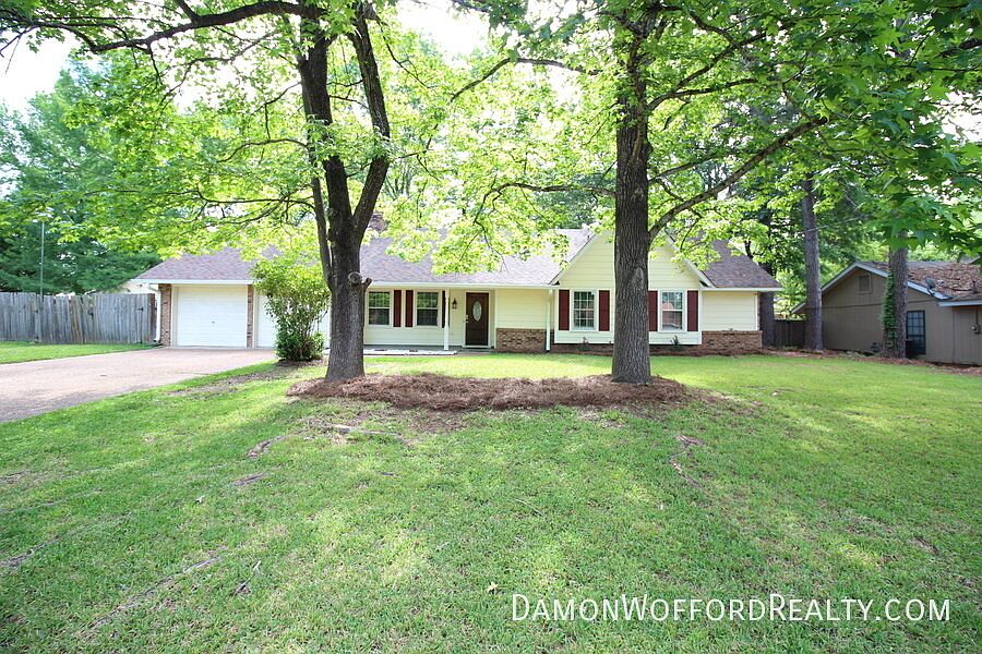 1st image of 308 Longmeadow Ct N