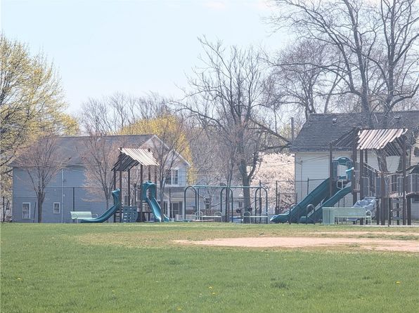 171 1st St, Rochester, NY 14605