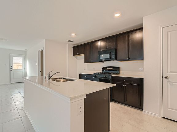 3rd image of 313 Dry Canyon Way