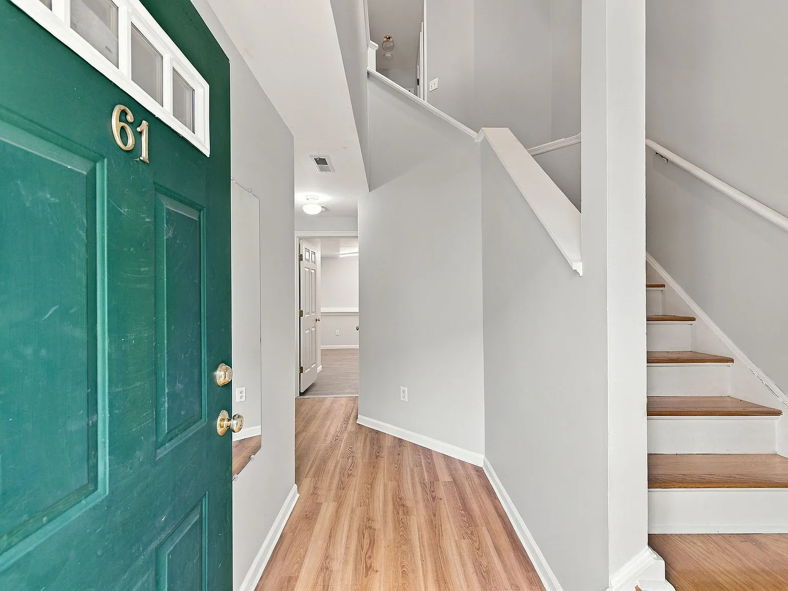 2 bed, 1.5 bath, 1410 sqft, $2,800 — Photo 3