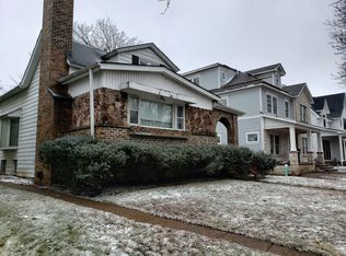1809 Elmwood Ave, Wilmette, IL