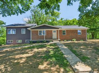 2155 Fairview Rd, Byrdstown, TN 38549