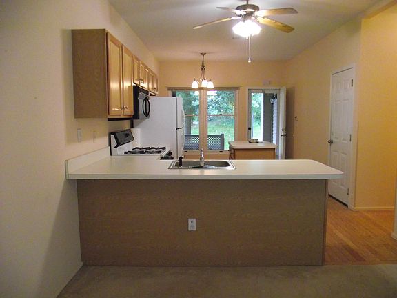 3rd image of 25 Sea Court Ln #25