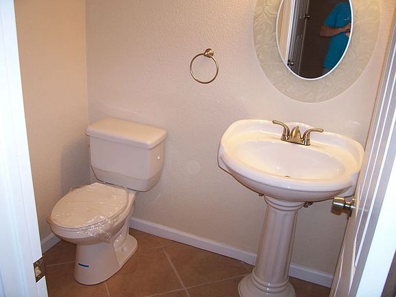 5th image of 1921 Aletha Ln APT 3
