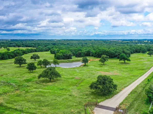 Well Service Rd, Bowie, TX 76230