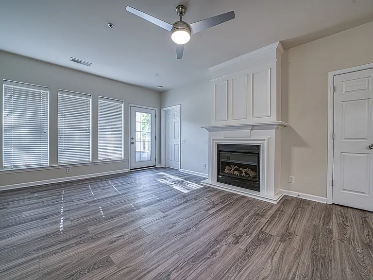 3246 Margellina Dr — Photo 34