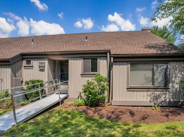 766 Heritage Village #B, Southbury, CT 06488
