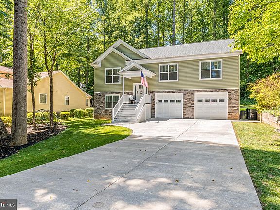 2nd image of 105 Edgemont Cir