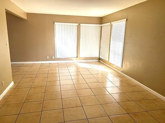41820 Briarwood Ave — Photo 2