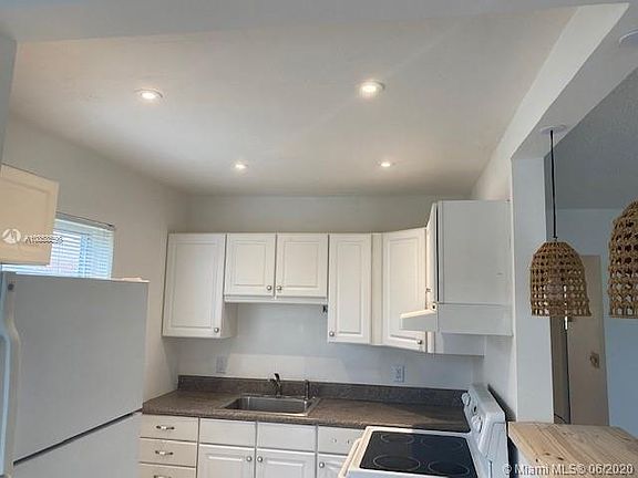 2nd image of 2100 NE 51st Ct APT 201