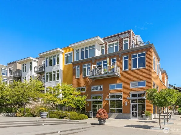 125 Ferncliff Avenue NE #E242, Bainbridge Island, WA 98110