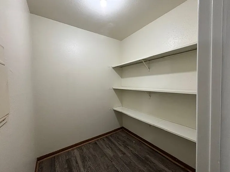 2340 Michael Ave SW — Photo 29