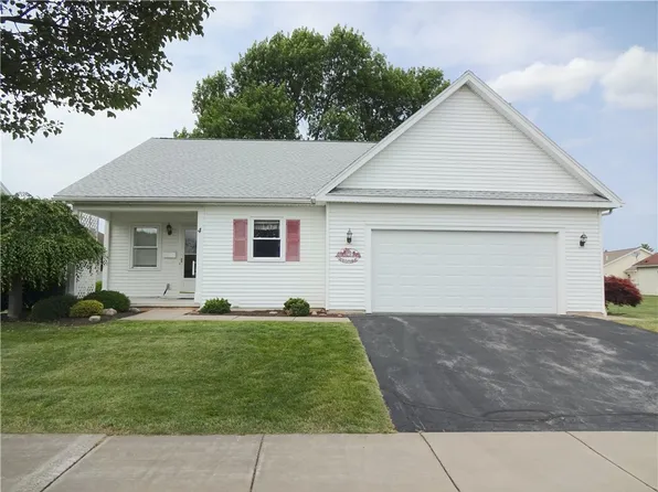 4 Leith Ln, Hilton, NY 14468