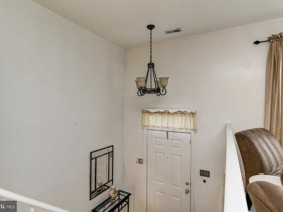 2nd image of 643 Mount Lubentia Ct W