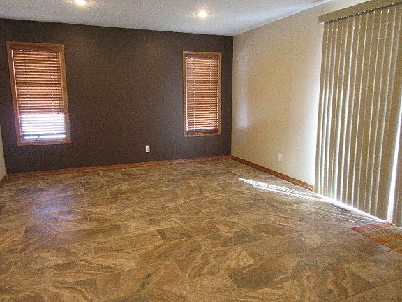 4th image of 415 Teakwood Cir