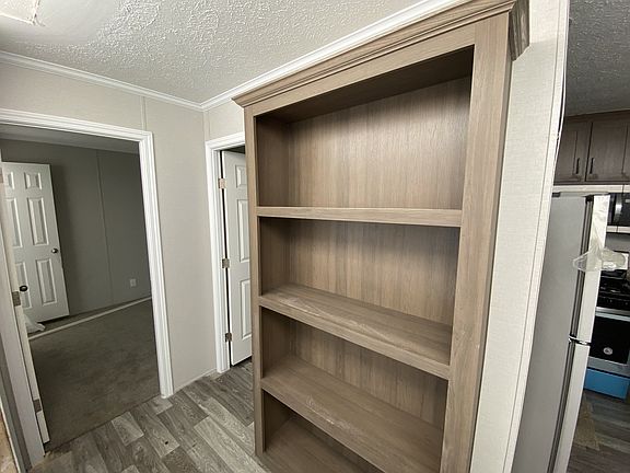 2nd image of 4925 Genesse St #464S