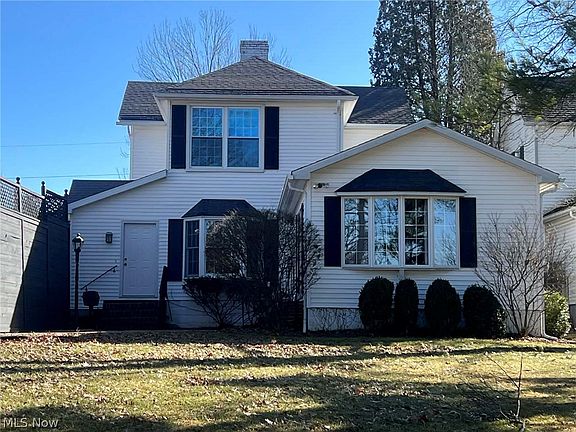 3rd image of 618 Park St