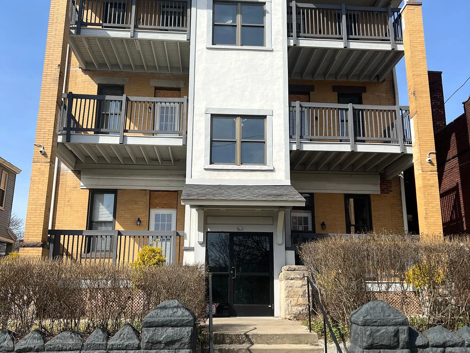 319 N Beatty St — Photo 1