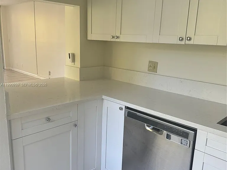 9450 Live Oak Pl #305 — Photo 4