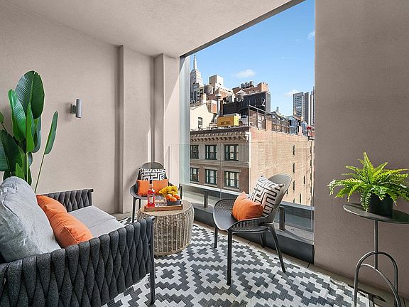 2nd image of 90 Lexington Ave APT 9A