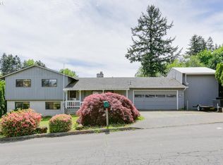 8460 Cason Ln, Gladstone, OR