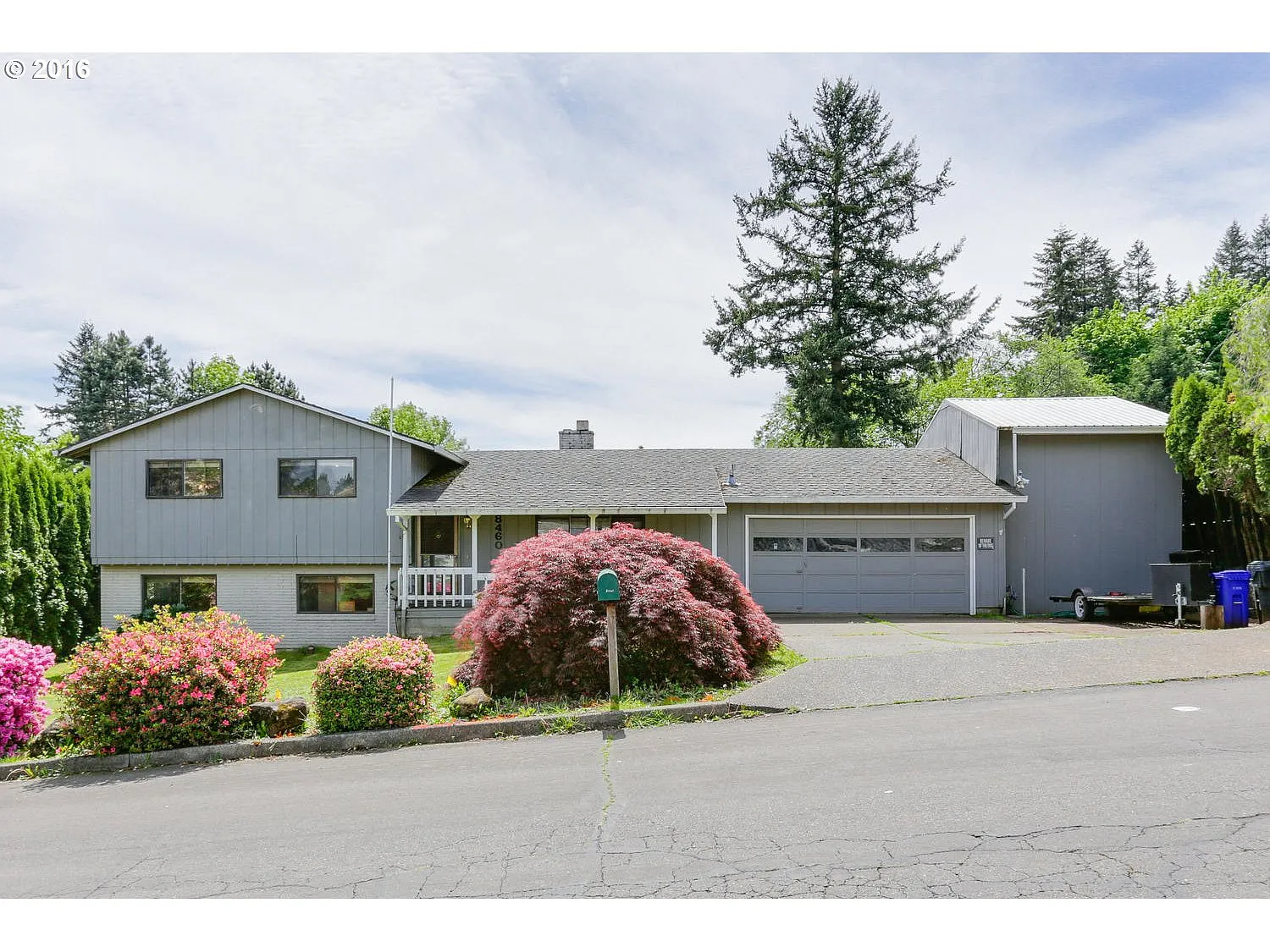 8460 SE Cason Ln photo 1