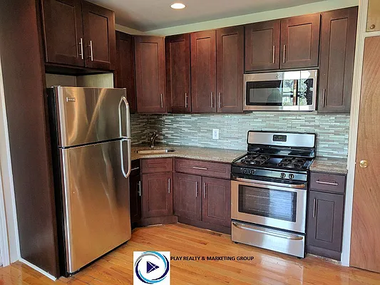 Rented by Play Realty LLC | media 21