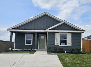 111 Safflower Dr, Kyle, TX 78640