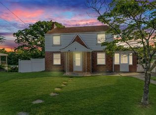 14 Tanager Dr, Mc Kees Rocks, PA 15136