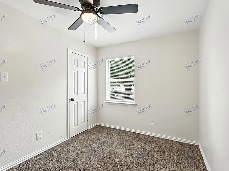 4425 Central Ln — Photo 17
