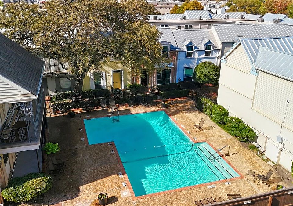 1st image of 9829 Park Lane Ct