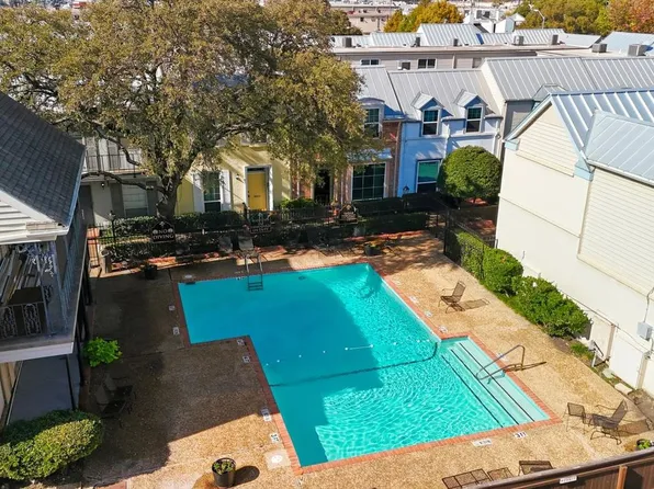 9829 Park Lane Ct, Dallas, TX 75220