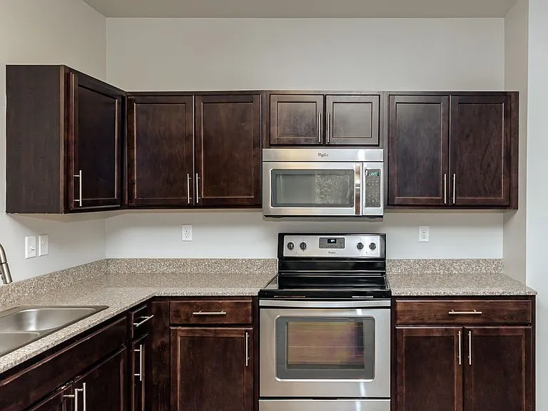 Kascade Place Apartments — Photo 86