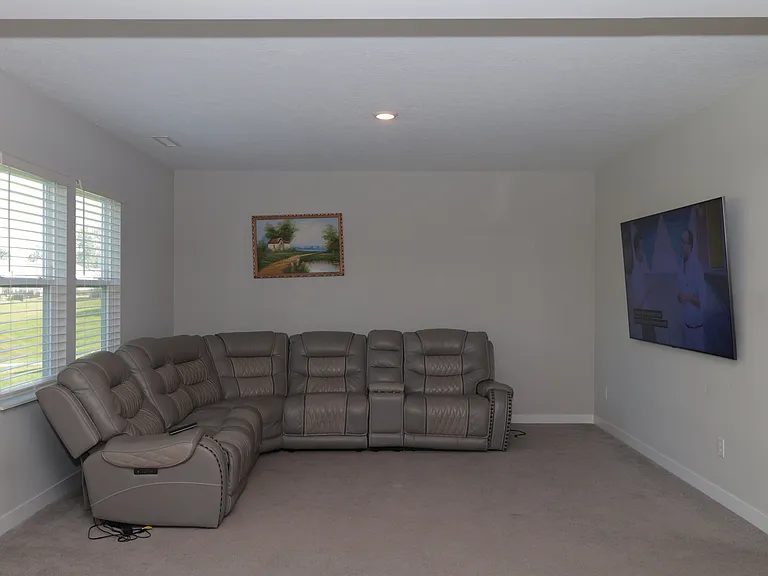 9819 Sonnette Cir — Photo 13