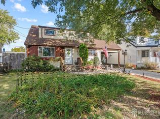 372 Park Ave, Old Bridge, NJ 08857