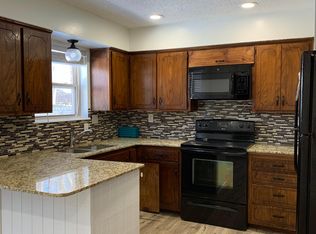 2207 Beth Ln, Bentonville, AR 72712