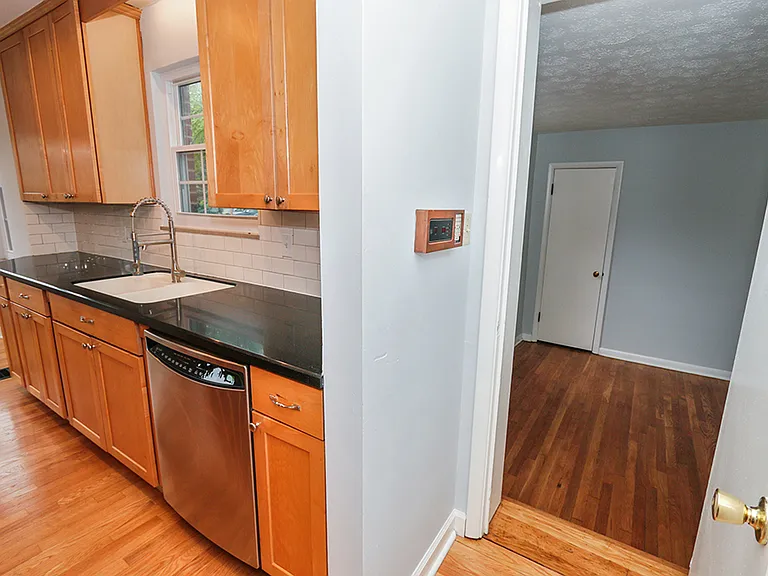 62 Edgevale Rd — Photo 15