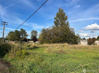 1215 9th Street SE, Puyallup, WA 98372